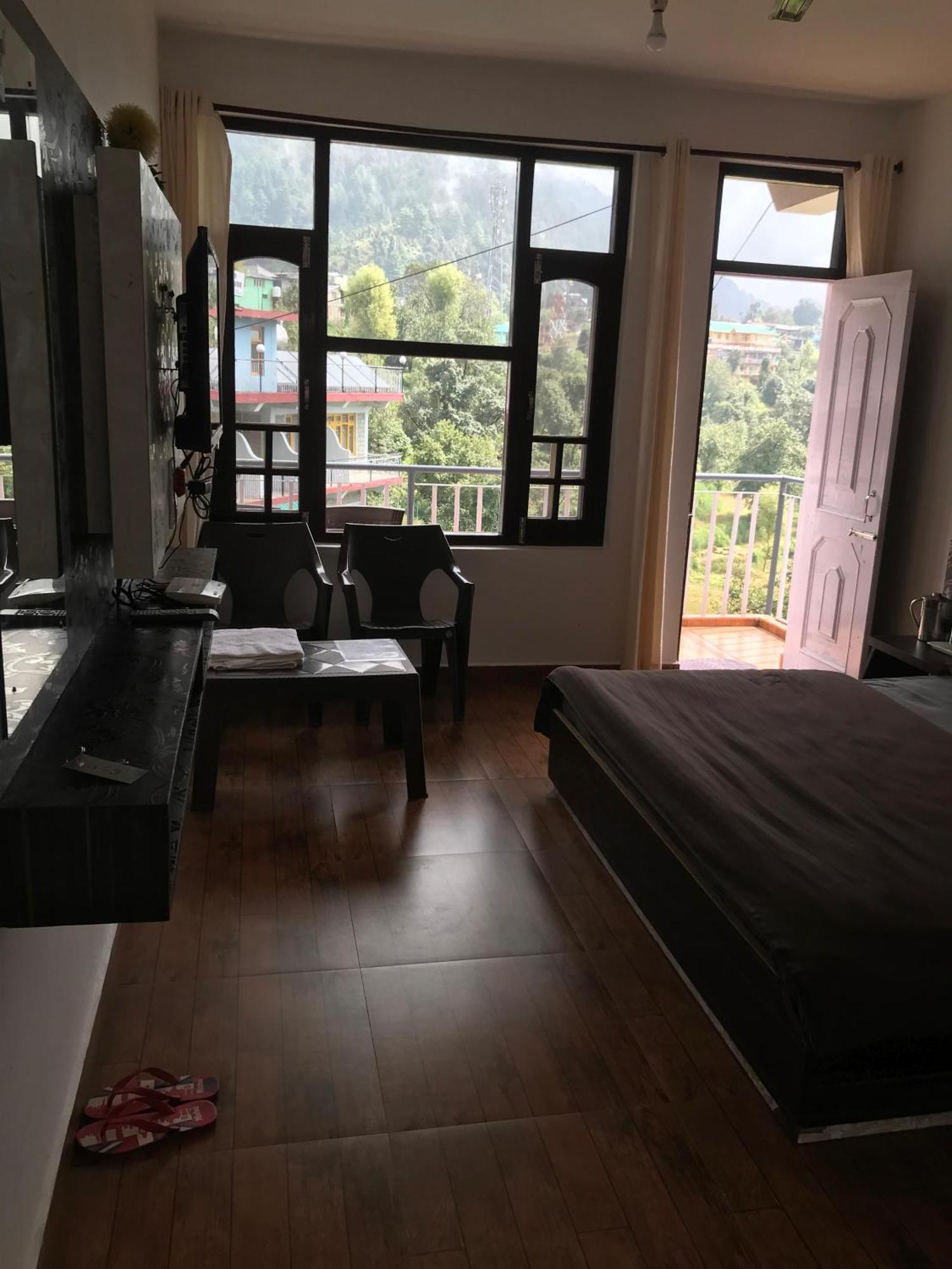 Mcleodganj Diaries Guest House Дармсала Екстер'єр фото