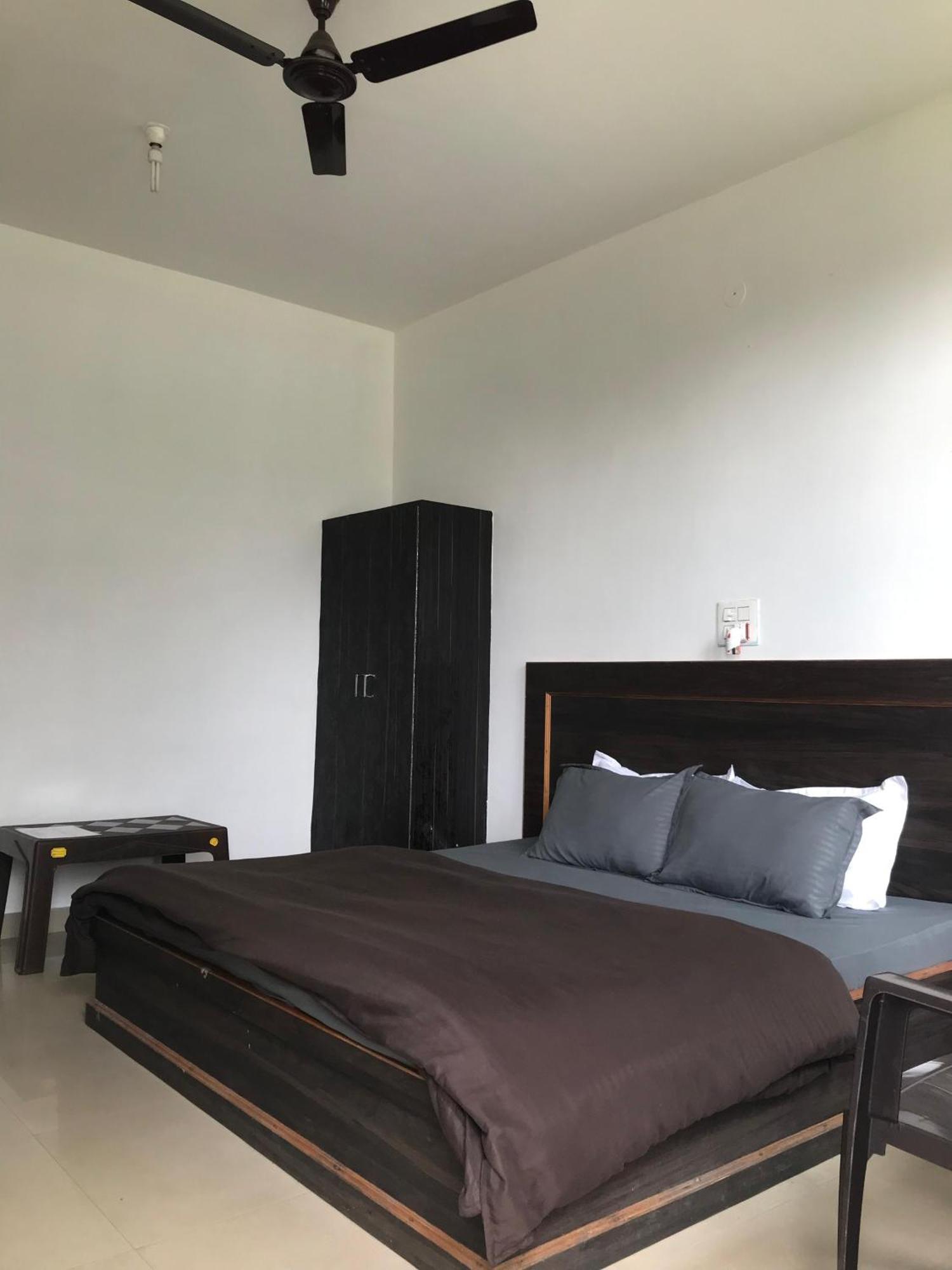 Mcleodganj Diaries Guest House Дармсала Екстер'єр фото